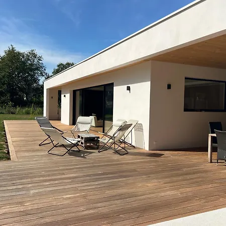 Villa Beautiful South-facing Architect's House!