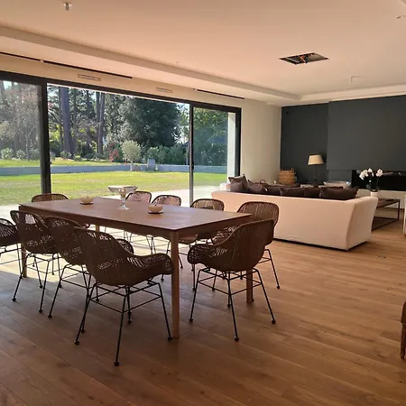 Villa Beautiful South-facing Architect's House! Quimiac