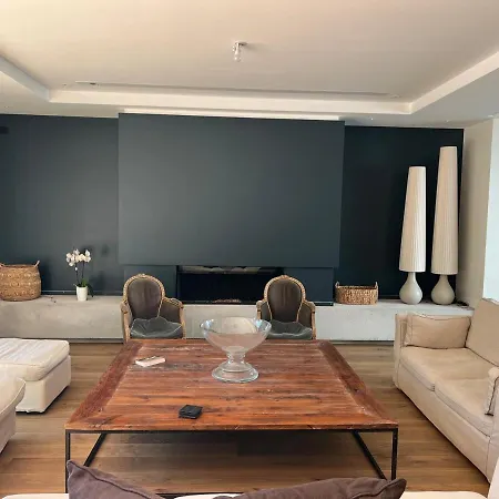 Beautiful South-facing Architect's House! * Quimiac