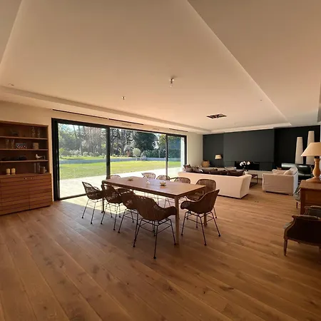 Villa Beautiful South-facing Architect's House! *