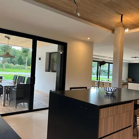 Beautiful South-facing Architect's House!