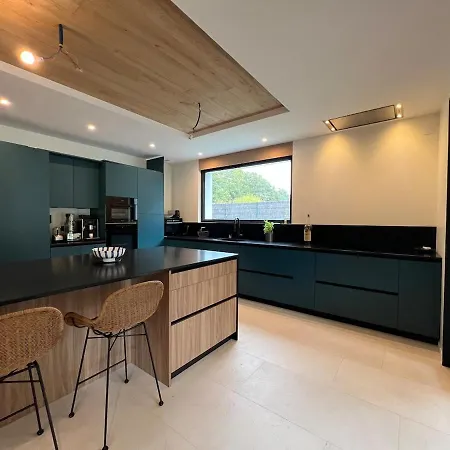 Villa Beautiful South-facing Architect's House! *