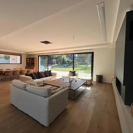 Villa Beautiful South-facing Architect's House! Quimiac