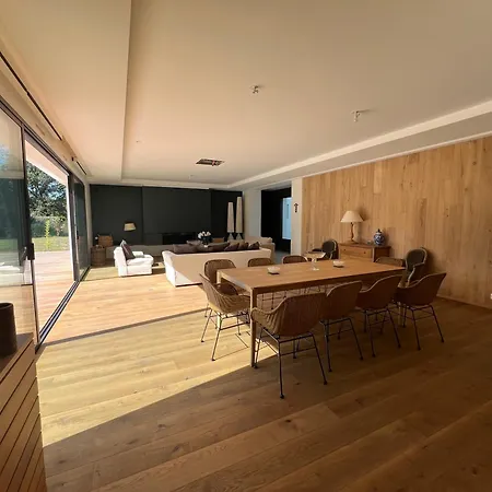 Beautiful South-facing Architect's House! Quimiac