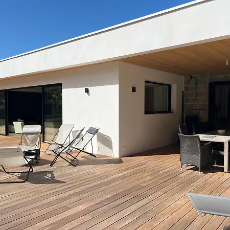 Villa Beautiful South-facing Architect's House! *