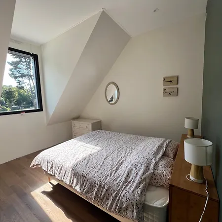 Beautiful South-facing Architect's House! Villa