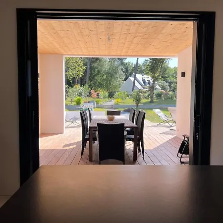 Villa Beautiful South-facing Architect's House!