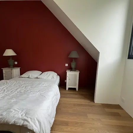 Villa Beautiful South-facing Architect's House!