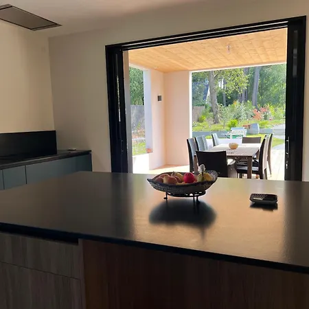 Villa Beautiful South-facing Architect's House!