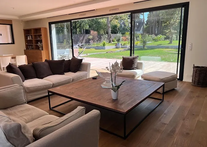 Beautiful South-facing Architect's House! *