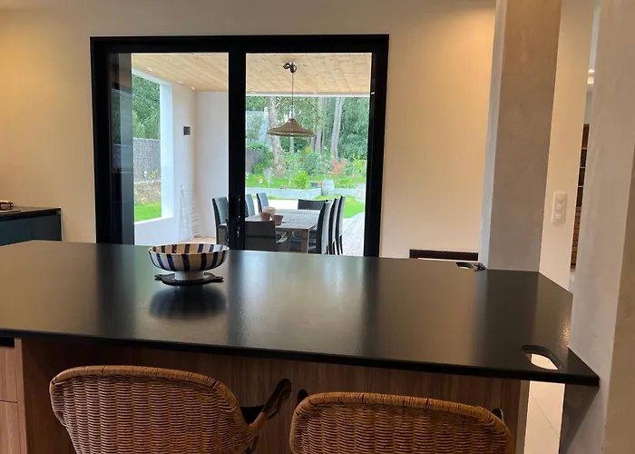 Beautiful South-facing Architect's House! فيلة *