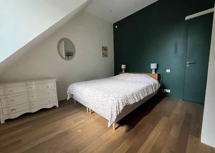 Beautiful South-facing Architect's House! * Quimiac