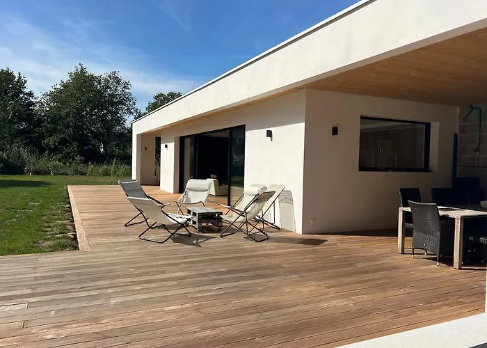 Beautiful South-facing Architect's House! Quimiac