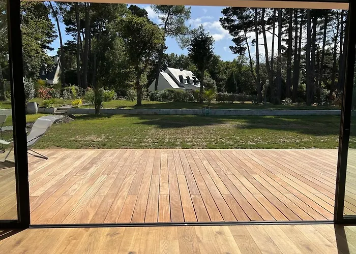 Beautiful South-facing Architect's House!