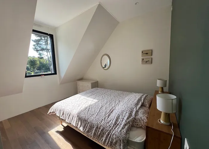 Beautiful South-facing Architect's House! فيلة