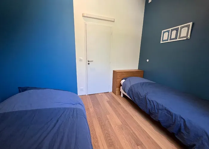 Beautiful South-facing Architect's House! *