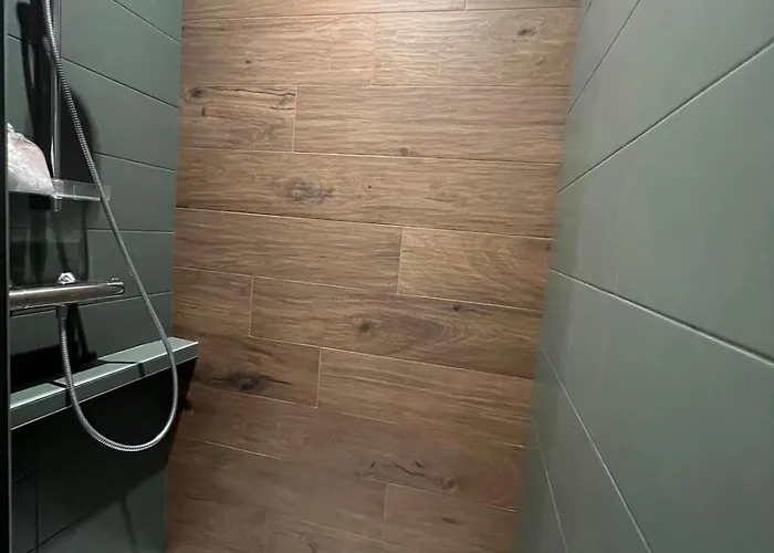 Beautiful South-facing Architect's House! *