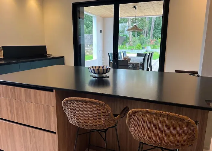 Beautiful South-facing Architect's House! فيلة *