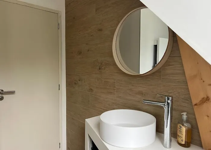 فيلة Beautiful South-facing Architect's House!